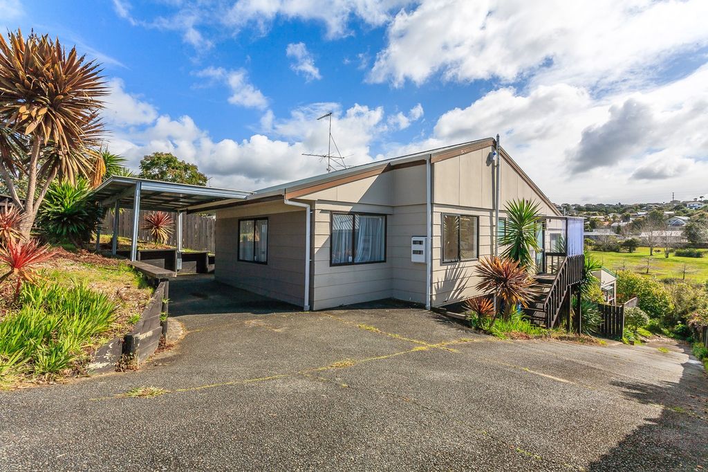 Property value 66A Trias Road, Totara Vale realestate.co.nz