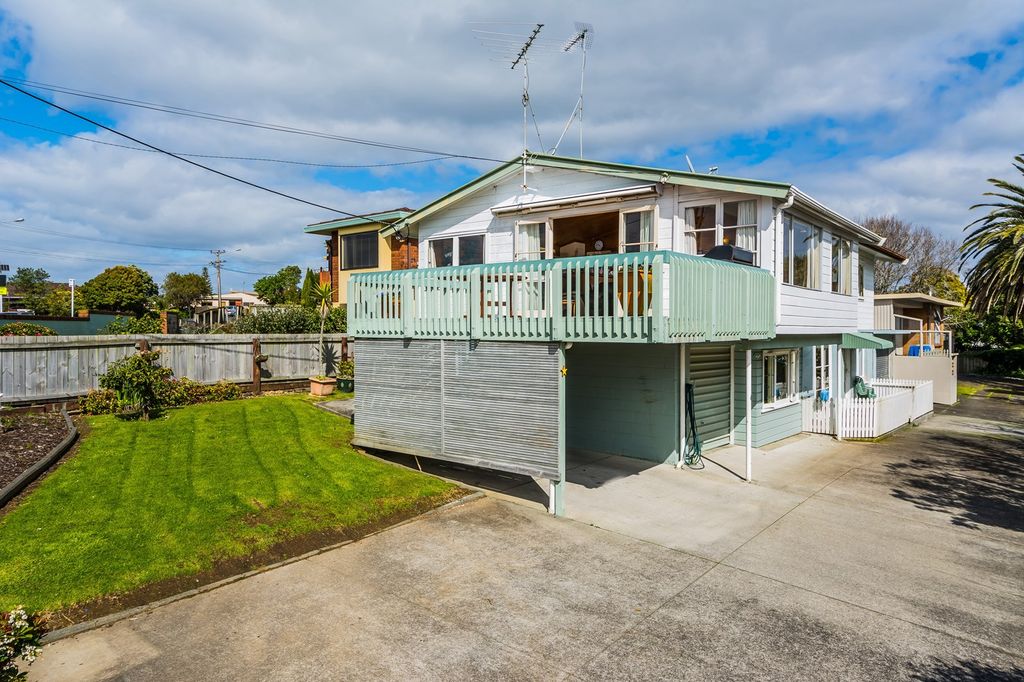 Property value 76 Deep Creek Road, Torbay realestate.co.nz
