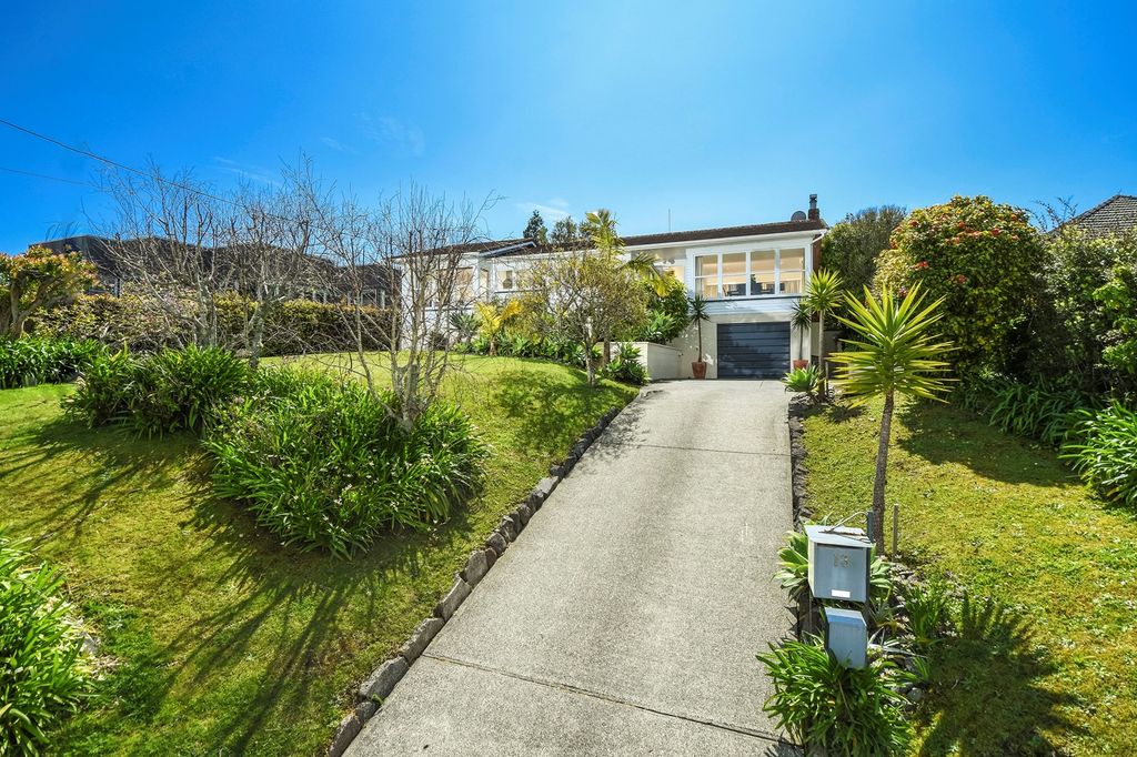 Property value 13 Jellicoe Road, Murrays Bay realestate.co.nz