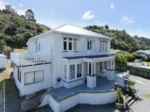 14 Mcdougall Grove, Haywards