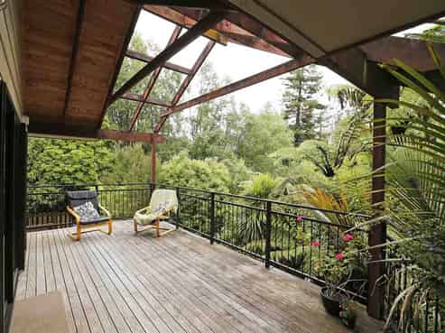 20 Homestead Place, Glenview