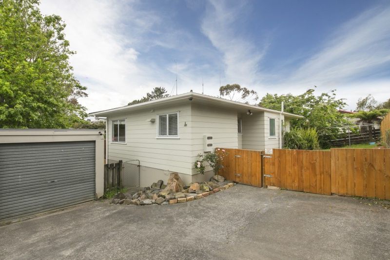 Property value 2/34B Helena Street, Massey realestate.co.nz