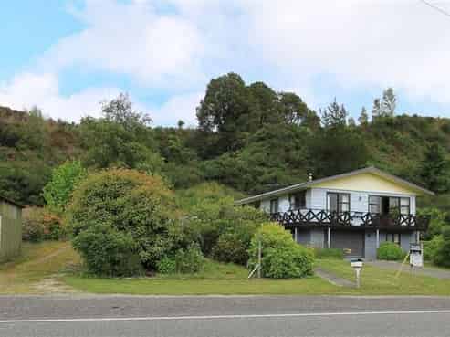 334 State Highway 7, Ikamatua