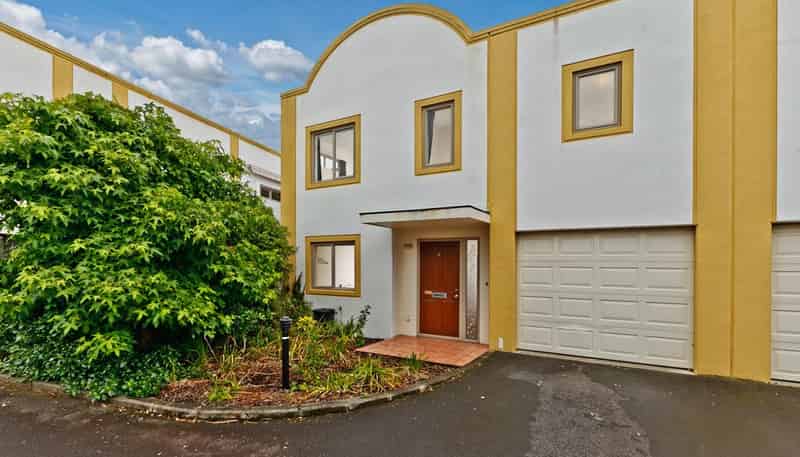 4/4 Ambrico Place, New Lynn