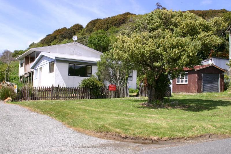 For sale 33 Main Road, Stewart Island realestate.co.nz