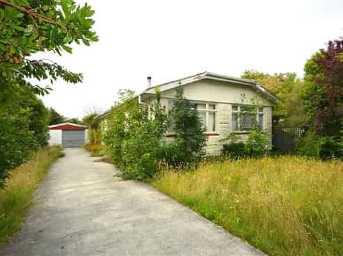 69 Shirley Road, Shirley