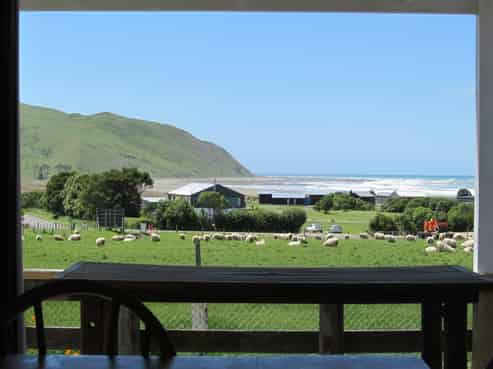 8 Shoal Beach Road, Central Hawkes Bay Coastal