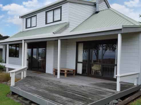 17 Ngati Parekawa Drive, Whareroa
