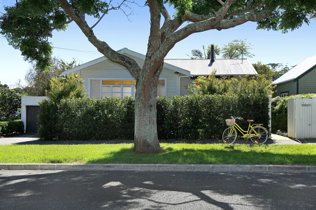 Property value 33 Malvern Road, Morningside realestate.co.nz