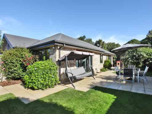 14A Baltimore Green, Shirley