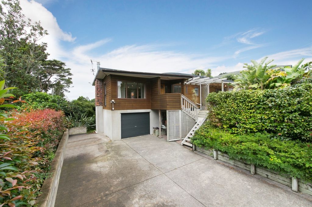 Property value 312 Titirangi Road, Titirangi realestate.co.nz