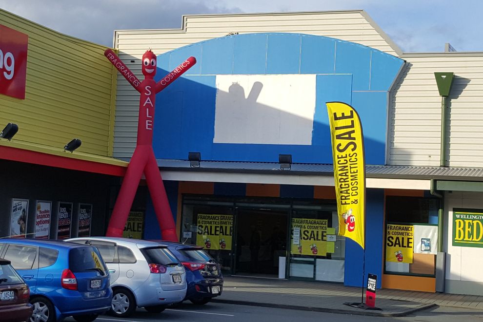 For lease Porirua Mega Centre realestate.co.nz