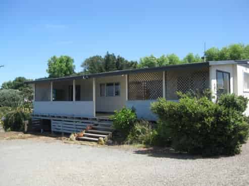 18 Seaview Road, Pongaroa