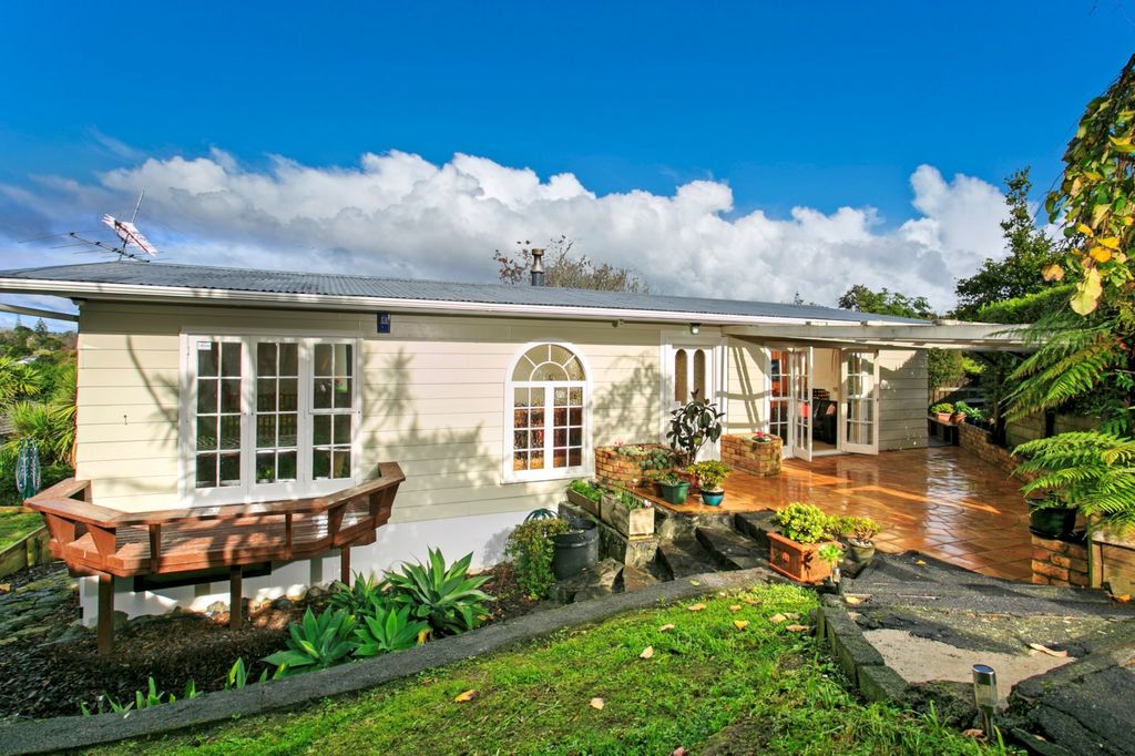 Property value 1/18 Orton Street, Glenfield realestate.co.nz