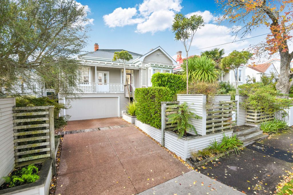 Property value 13 Salisbury Street, Herne Bay realestate.co.nz