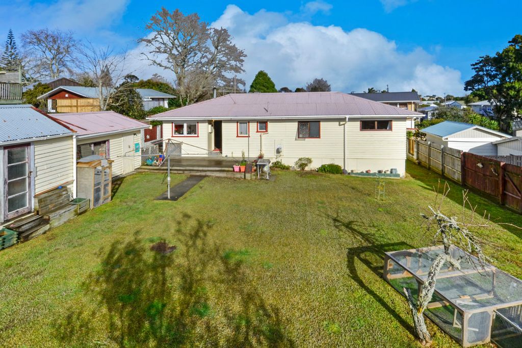 Property value 73 Tramway Road, Beach Haven realestate.co.nz