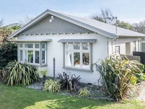 697 Worcester Street, Linwood