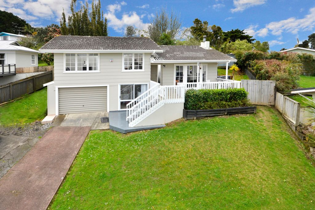 Property value 38 Japonica Drive, Beach Haven realestate.co.nz