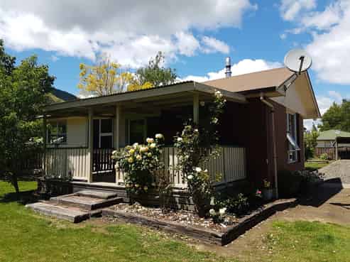 51 Matai Crescent, Tapawera