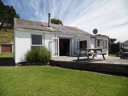 1097 Mataikona Road, Mataikona