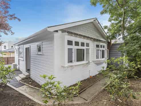 4 Phillips Street, Kensington