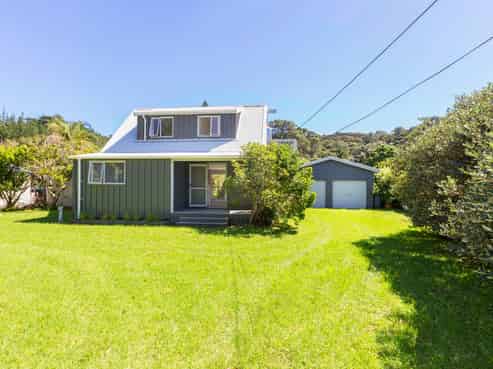 402 Leigh Road, Whangateau