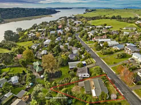 19 Gails Drive, Okura