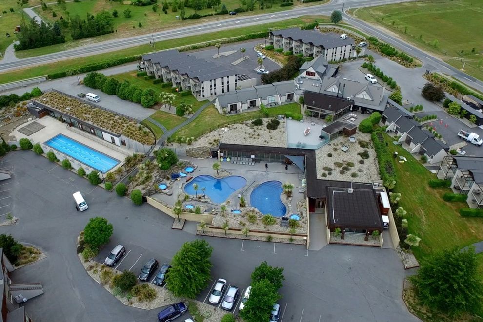 For sale Luxury Wanaka Resort Apartment realestate.co.nz