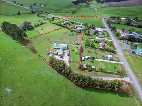 14 Okahukura Road, Tapora