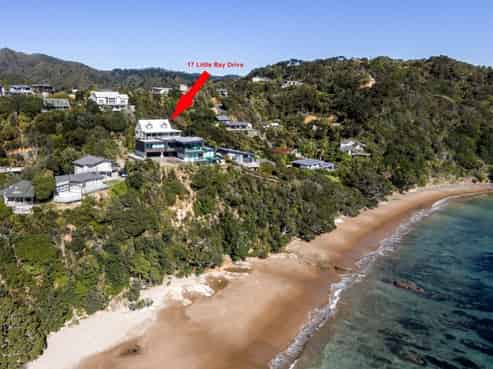 17 Little Bay Drive, Waikawau