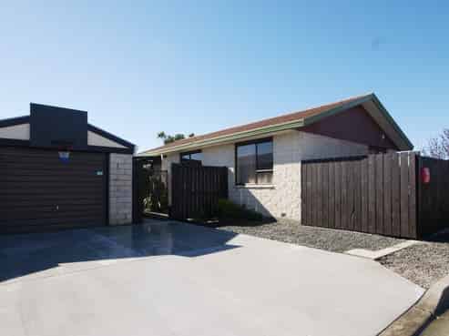 128A Inwoods Close, Parklands