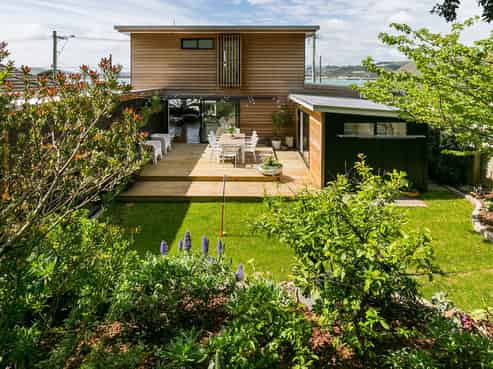 312 Queens Drive, Lyall Bay