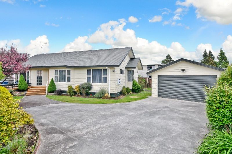 Property value 33C Lake Crescent, Hamilton Lake realestate.co.nz