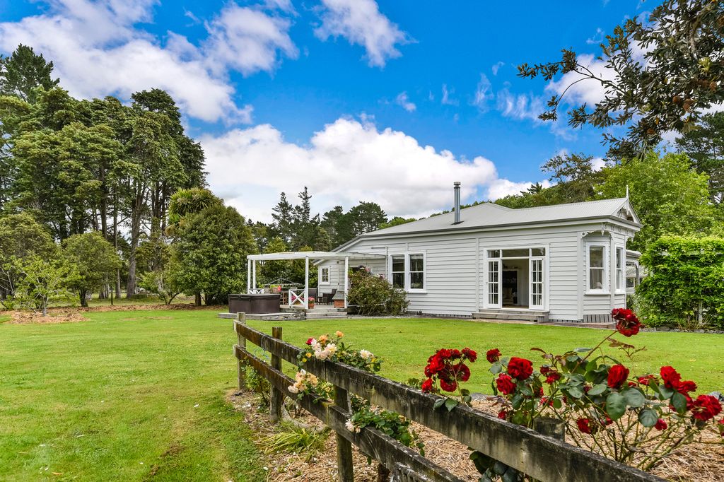 Property value 333 Ararimu Valley Road, Helensville realestate.co.nz