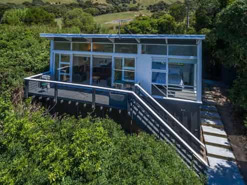 8 Lukes Road, Little Akaloa