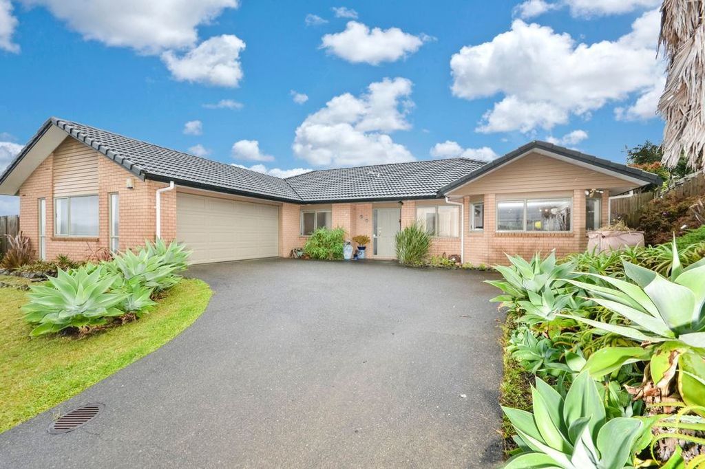 Property value 32 Ballymore Drive, Pinehill realestate.co.nz