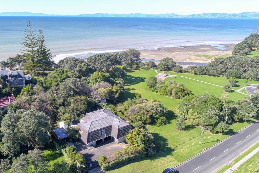 Property value 41 Howard Road, Orere Point realestate.co.nz
