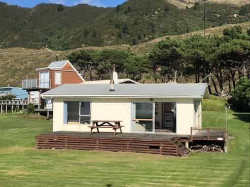 1115 Mataikona Road, Mataikona