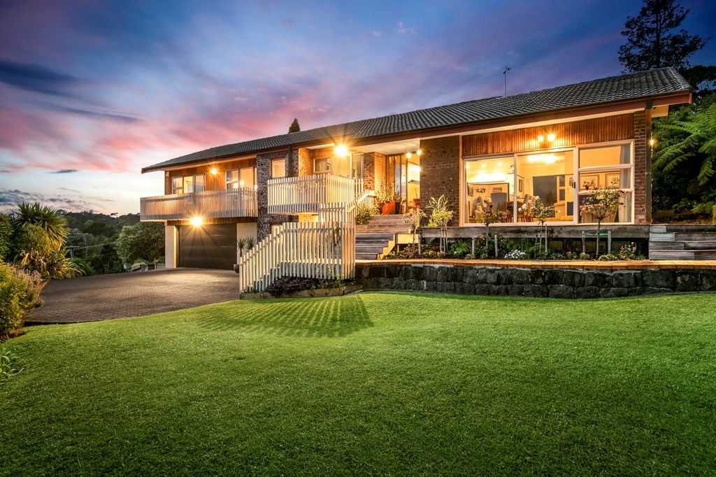 Property value 185 Shaw Road, Oratia realestate.co.nz