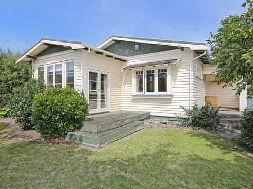 512 Burnett Street, Mahora