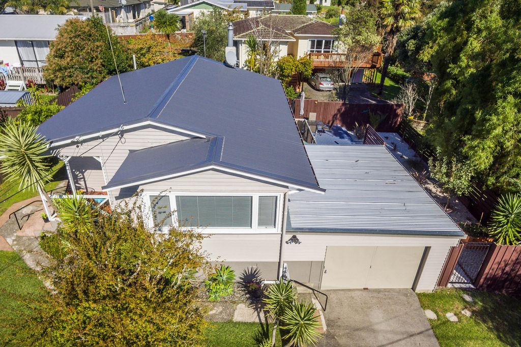 Property value 10 Woodvale Road, Glen Eden realestate.co.nz