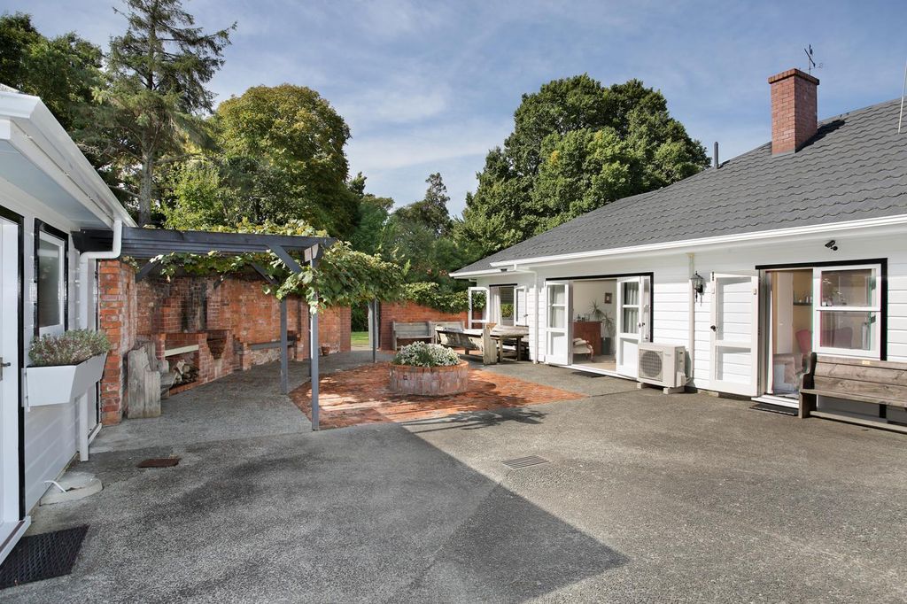 Property value 8 Skerman Street, Marton realestate.co.nz