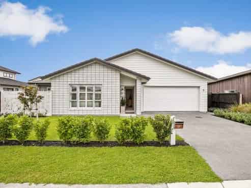 37 Andalusian Way, Karaka