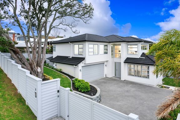 Property value - 76 Castor Bay Road, Castor Bay - realestate.co.nz