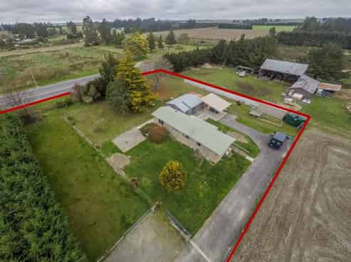 7 Wilkinsons Road, Chertsey