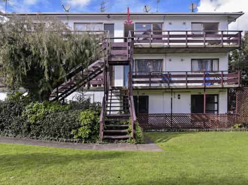9/16 Knight Avenue, Mount Albert