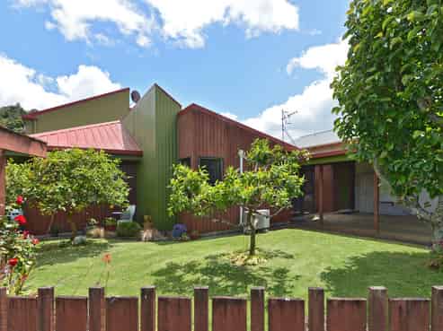 1/6 School Lane, Regent