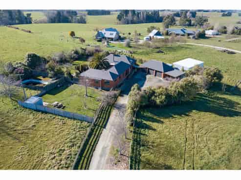 332 Landsborough Road, Fairview
