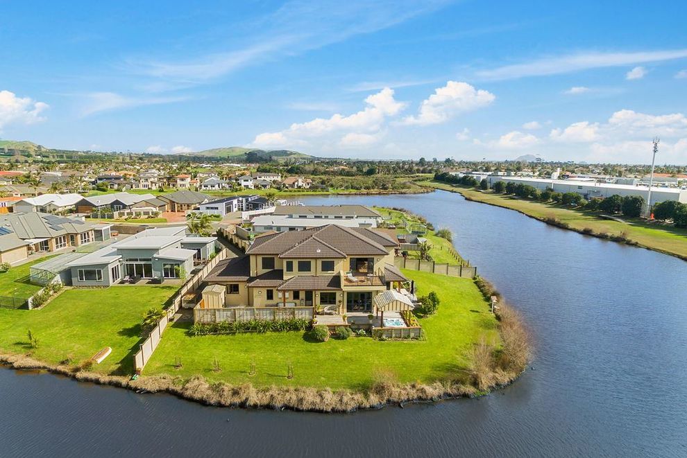 For sale 166 Oriental Parade, Papamoa realestate.co.nz