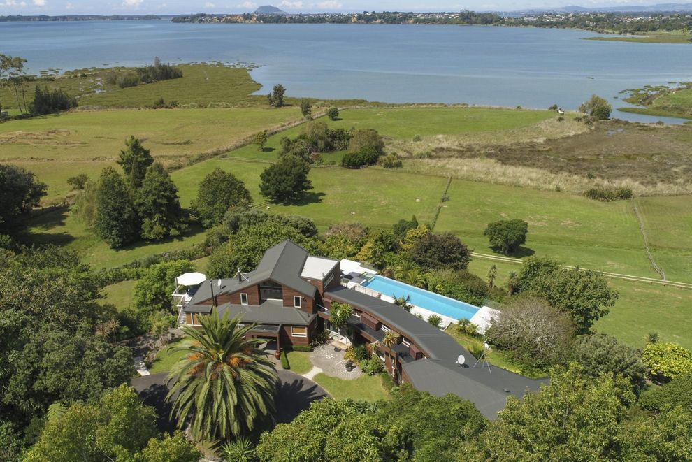 For sale Bay of Plenty Paradise Waterfront Retreat